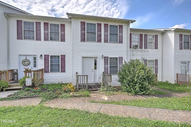 44 Tulip Grove Cir Unit 3, Bristol, TN 37620 - photo 2