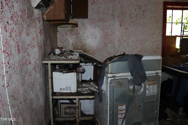 213 Railroad Ave, Appalachia, VA 24216 - photo 20