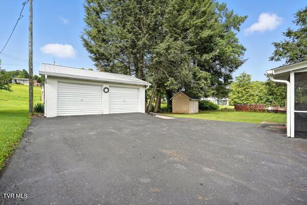 16619 Lee St, Saint Paul, VA 24283 - photo 26