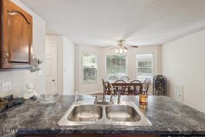 203 Autumn Dr, Bristol, VA 24201 - photo 9