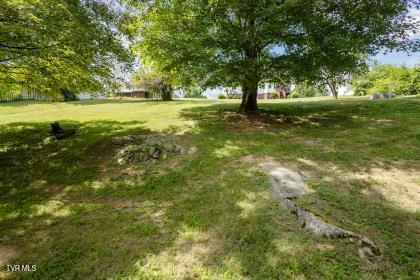 203 Autumn Dr, Bristol, VA 24201 - photo 34