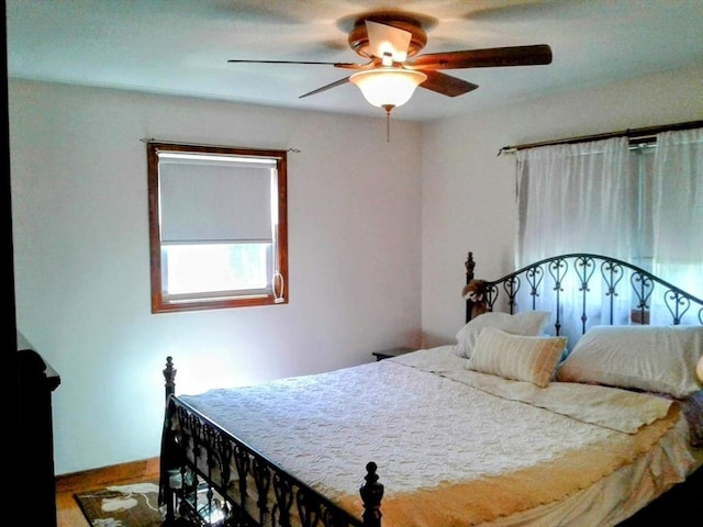 bedroom featuring a ceiling fan