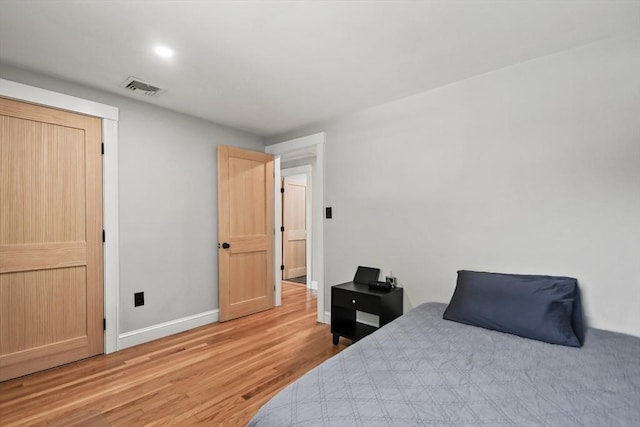8 Longbow Cir, Lynnfield, MA 01940 - bedroom featuring light wood finished floors and baseboards