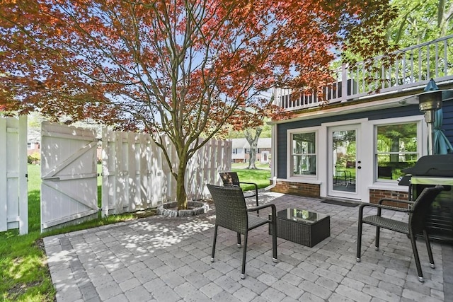 8 Longbow Cir, Lynnfield, MA 01940 - view of patio with a balcony and fence