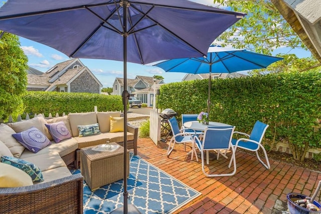 view of patio featuring outdoor lounge area