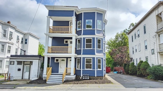 97-99 Blaisdell St Unit 3, Haverhill, MA 01832 - view of front of house featuring a balcony