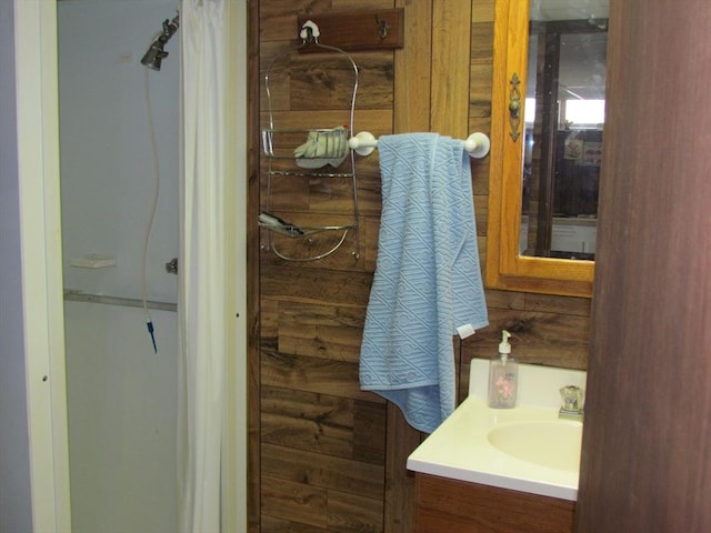 82 Laroche St, Ludlow, MA 01056 - bathroom with vanity