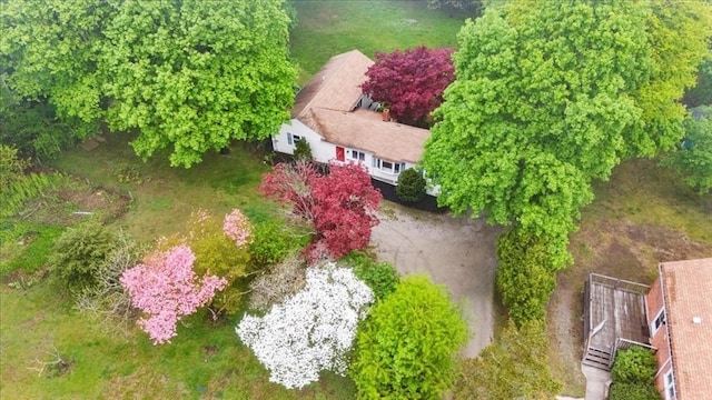 aerial view of property and surrounding area