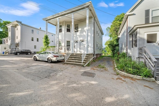 view of front of property with a porch