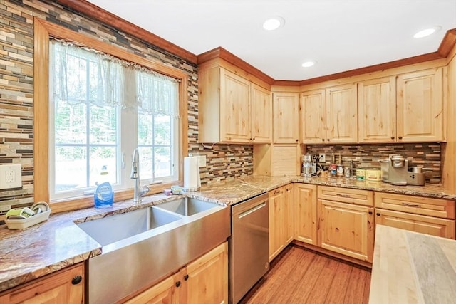 252 Howe St, East Brookfield, MA 01515 - kitchen with stainless steel dishwasher, light brown cabinets, a sink, tasteful backsplash, and light wood finished floors