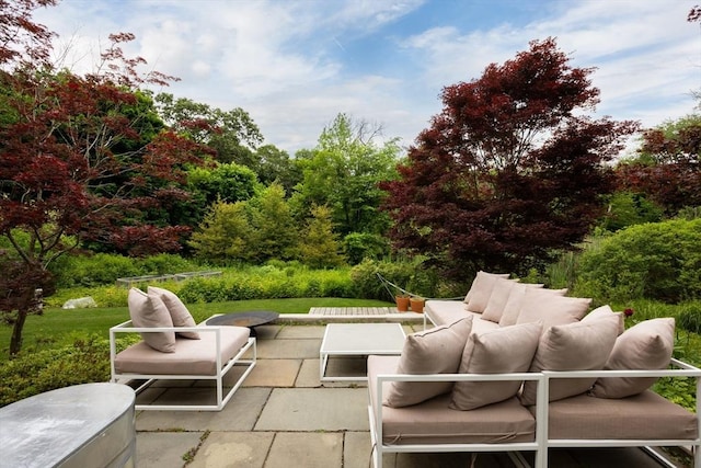 view of patio with outdoor lounge area