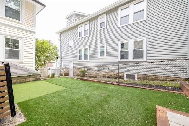 72 Edgecliff Rd Unit 72, Watertown, MA 02472 - back of house with a putting area