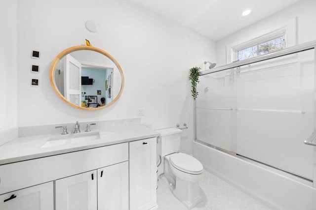 full bath with recessed lighting, bath / shower combo with glass door, toilet, and vanity