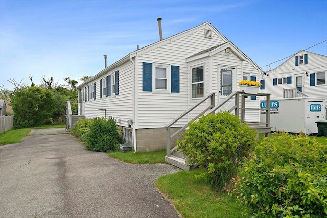 14 Mcarthur Ln, Marshfield, MA 02050 - view of front of house with driveway