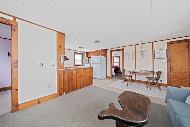 14 Mcarthur Ln, Marshfield, MA 02050 - living area featuring light carpet