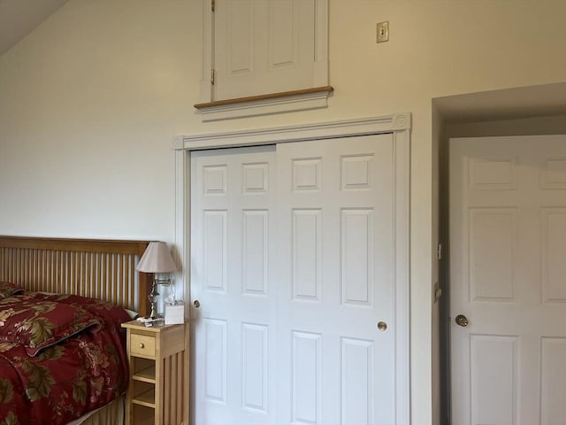 bedroom with a closet