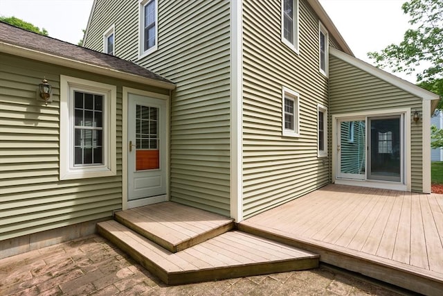 18 Oakwind Holw, Leominster, MA 01453 - view of wooden terrace