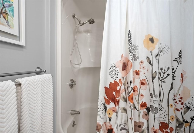 15 Roundhouse Rd Unit 15, Bourne, MA 02532 - bathroom featuring shower / bath combo with shower curtain