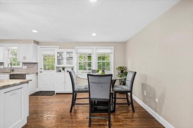 40 Richard Ave, Shrewsbury, MA 01545 - dining space with dark wood-style floors, baseboards, and recessed lighting