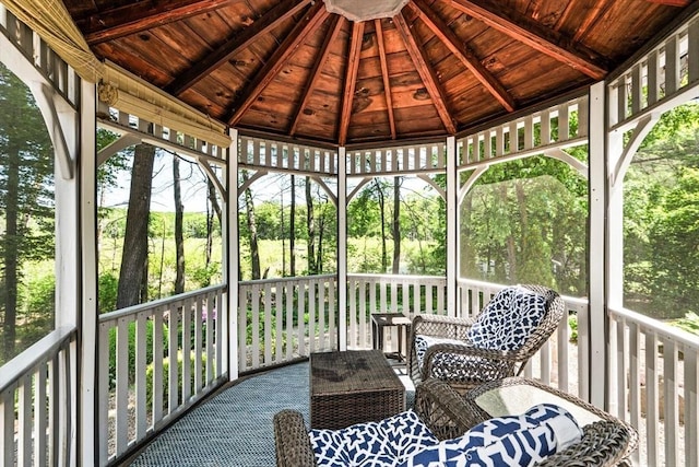 9 Wescott Rd, Andover, MA 01810 - sunroom featuring vaulted ceiling