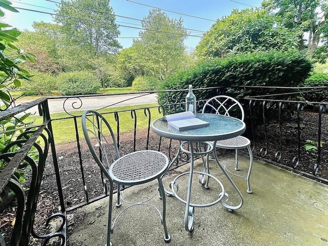 151 Bittersweet Ln Unit 208, Randolph, MA 02368 - view of balcony