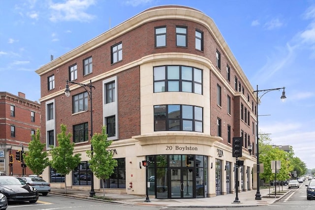 69 Walnut St Unit 4, Brookline, MA 02445 - view of building exterior