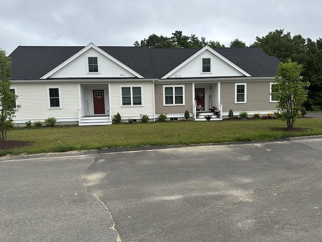 view of front of house with a front yard