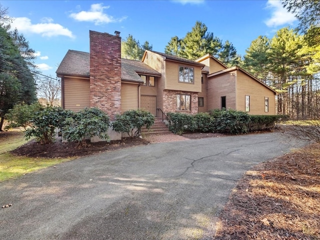 view of front of property