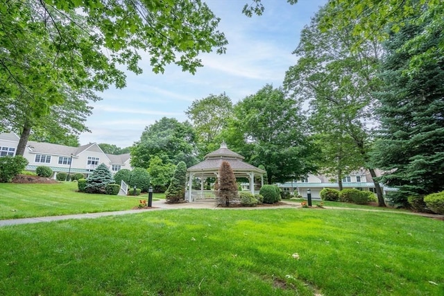 43 Blossom Sq Unit 43, Holden, MA 01520 - view of front of home with a gazebo and a front lawn