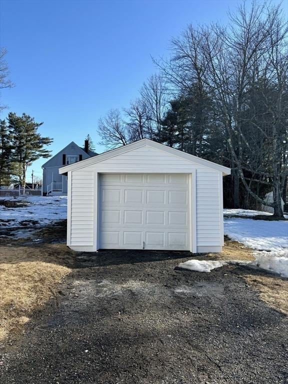 detached garage with driveway