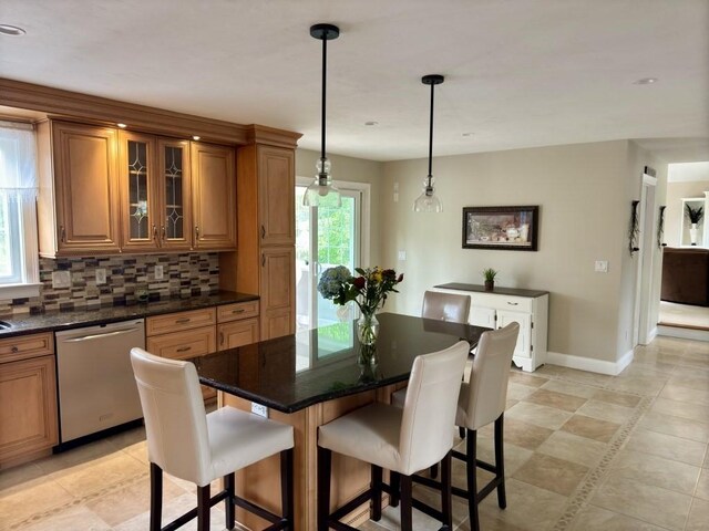 6 Cedar Creek Dr, Attleboro, MA 02703 - dining area featuring baseboards