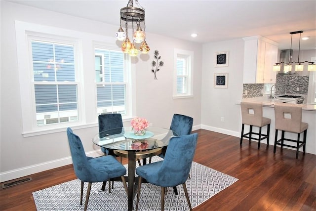 318 Concord Ave Unit 1, Cambridge, MA 02138 - dining space featuring dark wood-style floors, baseboards, and recessed lighting