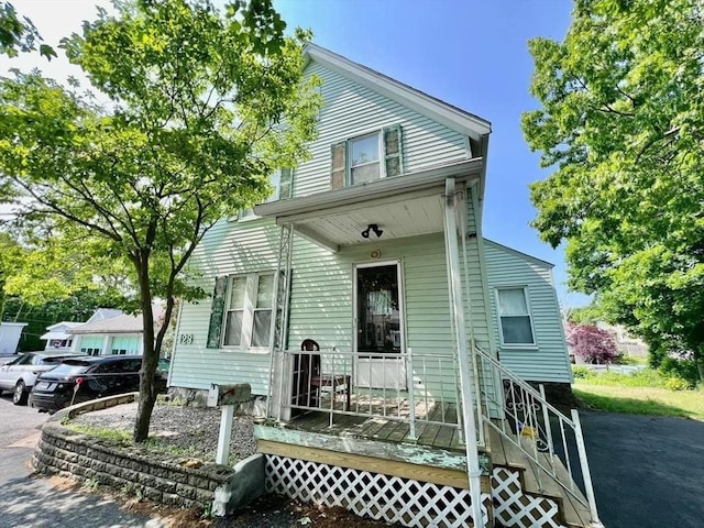 view of front of house