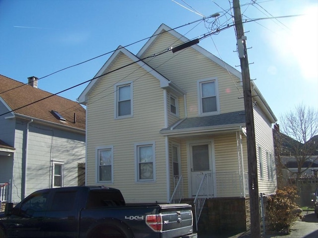 view of front facade