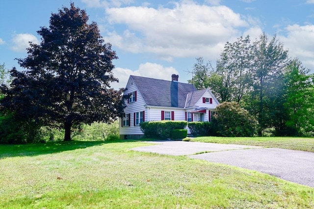 74 W Main St, Westminster, MA 01473 - view of front facade featuring a chimney and a front yard