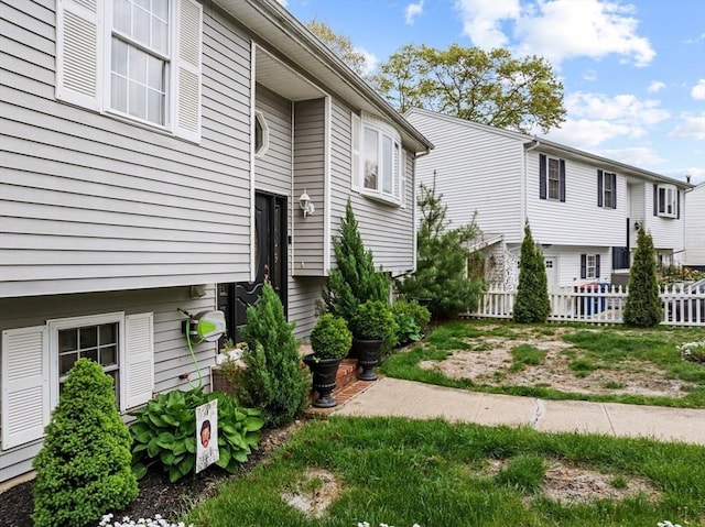 64 Ventura Ln, New Bedford, MA 02745 - view of yard with fence