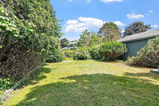 15 Greenbrook Rd, Hamilton, MA 01982 - view of grassy yard