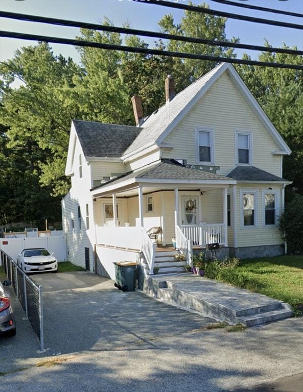 view of front of house with a porch