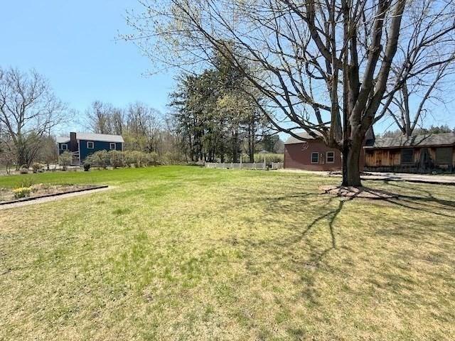 41 Bulkley, Williamstown, MA 01267 - view of green lawn