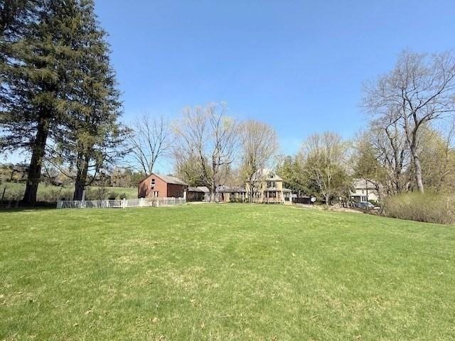 41 Bulkley, Williamstown, MA 01267 - view of green lawn