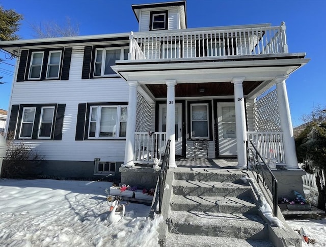 view of front of house featuring a porch