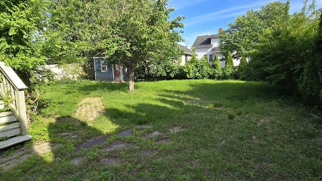 10 Arbutus Rd, Worcester, MA 01606 - view of yard