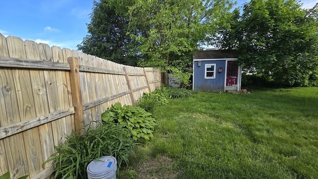 10 Arbutus Rd, Worcester, MA 01606 - view of yard