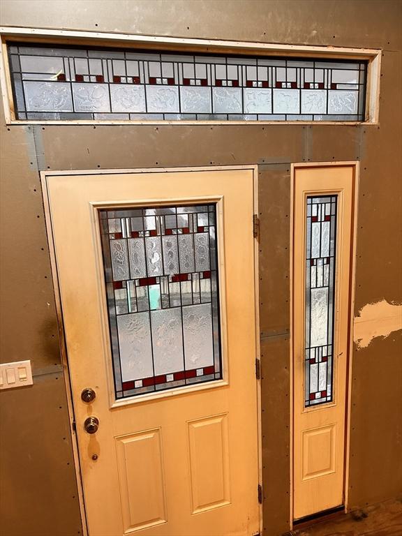 39R Spring St, Boston, MA 02132 - property entrance