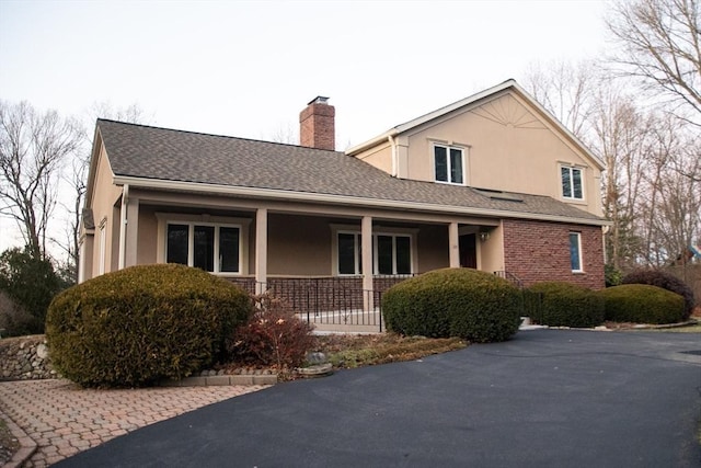 view of front facade with covered porch