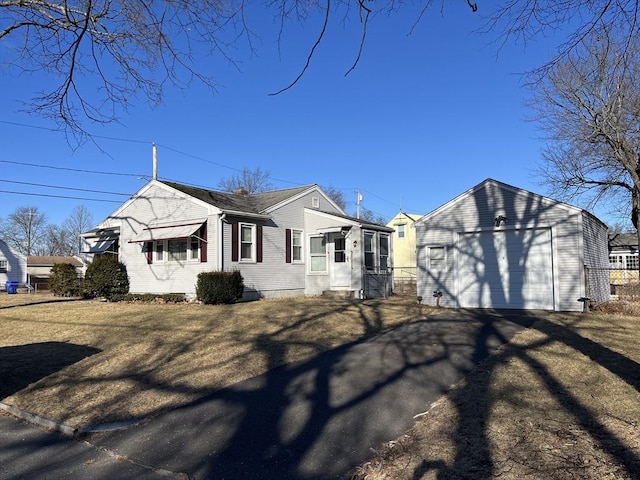 view of front of property