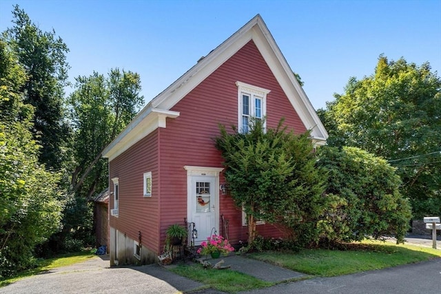 view of front of home with entry steps