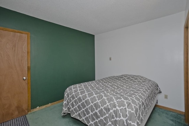 bedroom featuring carpet floors