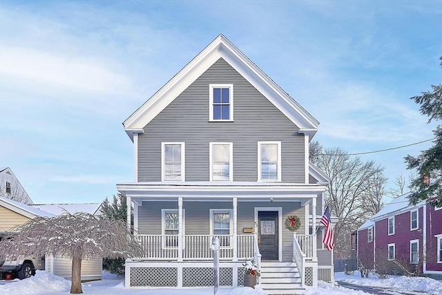 view of front of property featuring a porch