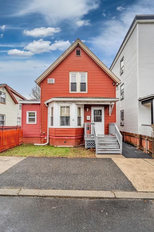 50 Walnut St, Lynn, MA 01905 - view of front of home featuring crawl space